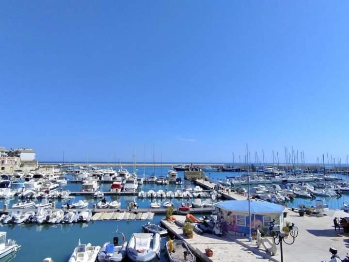 Amaste In Puglia Casa Vacanza Бішельє Екстер'єр фото